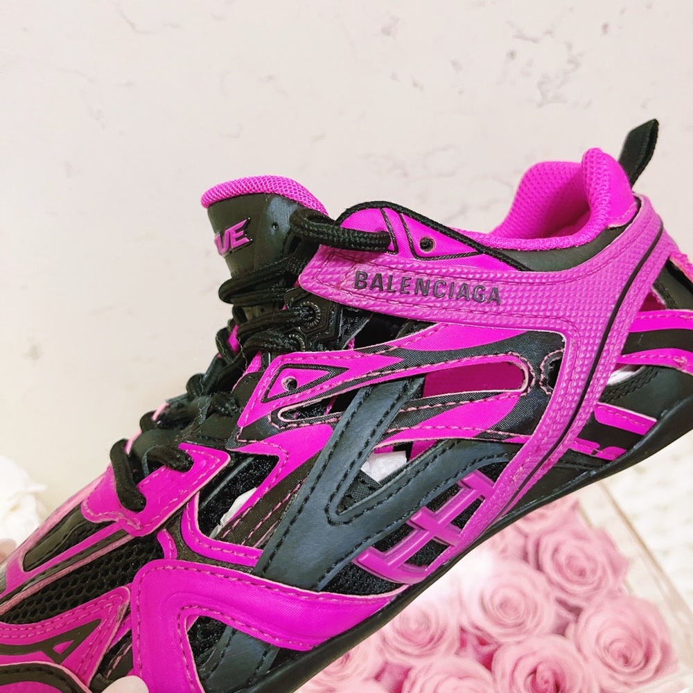 Authentic Balenciaga New Pink and Black Drive Sneakers - Picture 9 of 15